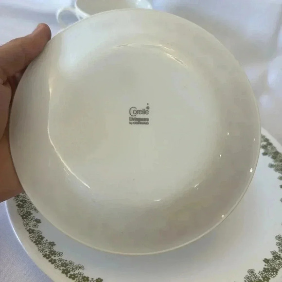 Corelle SPRING BLOSSOM Dinnerware Set for 1 - Picture 5 of 5